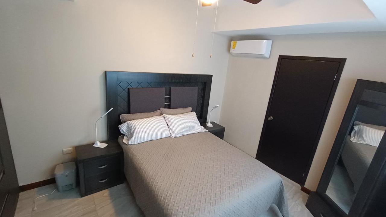 Suites Entrelagos Ciudad Obregón Exteriör bild